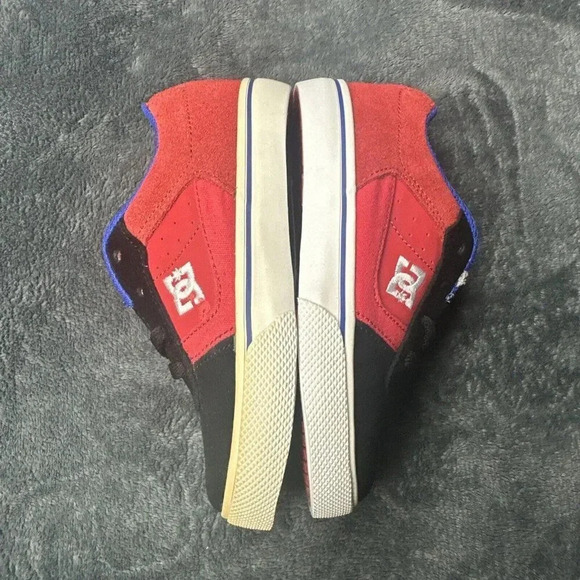 DC Chris Cole Red Black Leather Suede Skate SHOES Kids Toddler Size 9 Sneakers - Picture 4 of 16